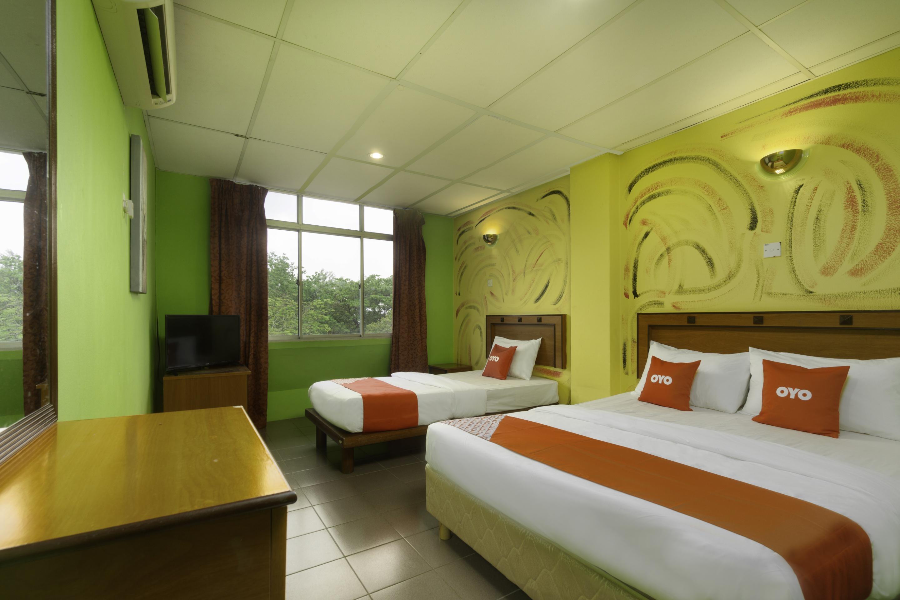Hotel Dj Palace Lumut Extérieur photo