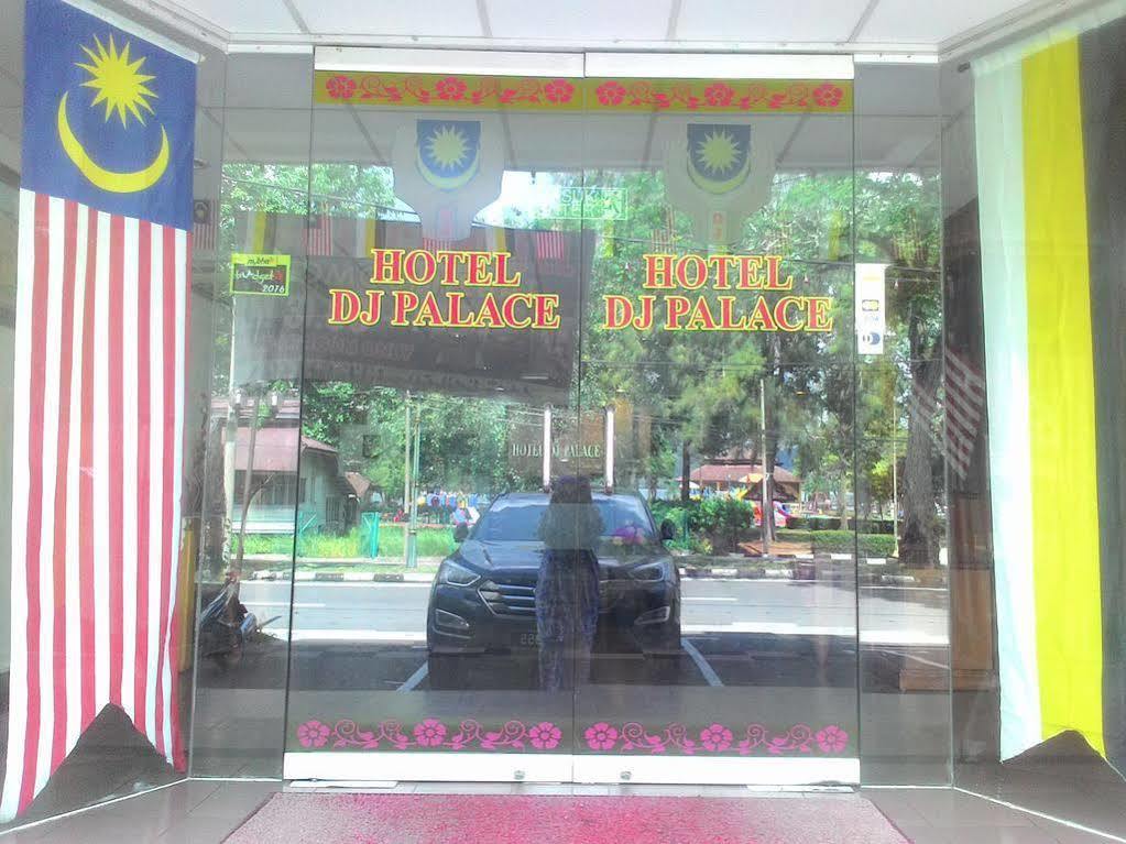 Hotel Dj Palace Lumut Extérieur photo